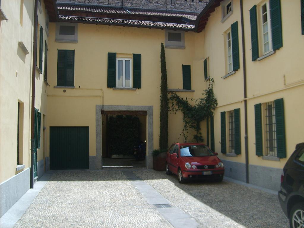 Le Tre Porte Como Vacanze Luaran gambar