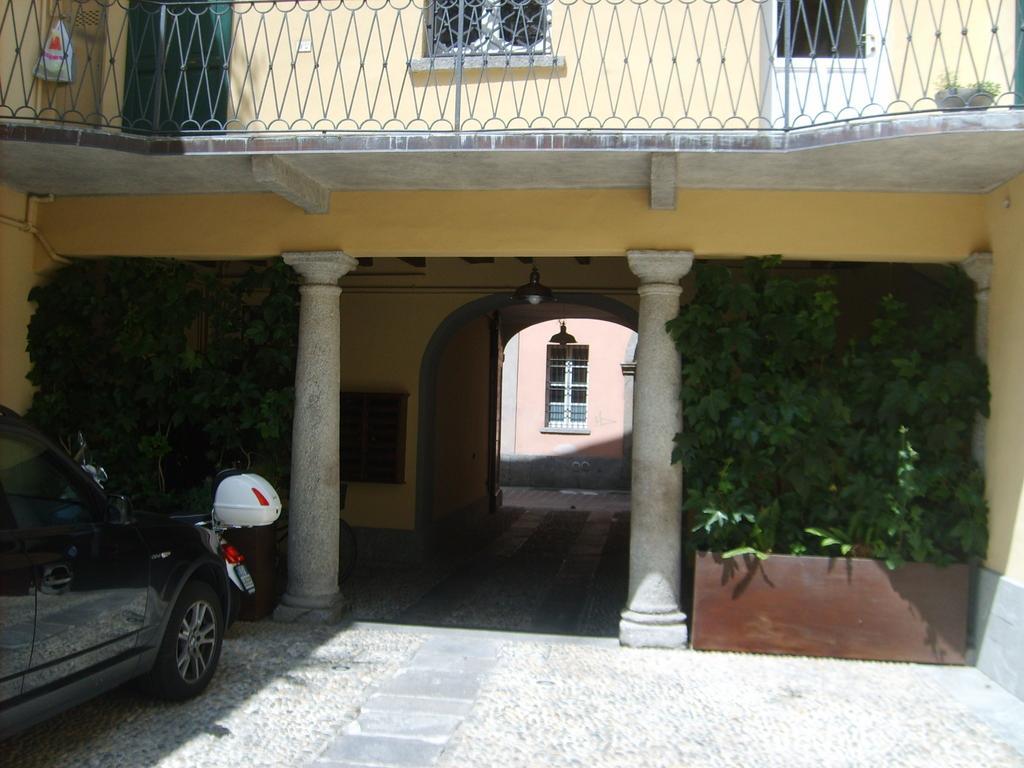 Le Tre Porte Como Vacanze Luaran gambar